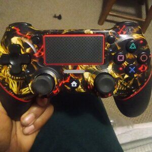 PS4 controller
